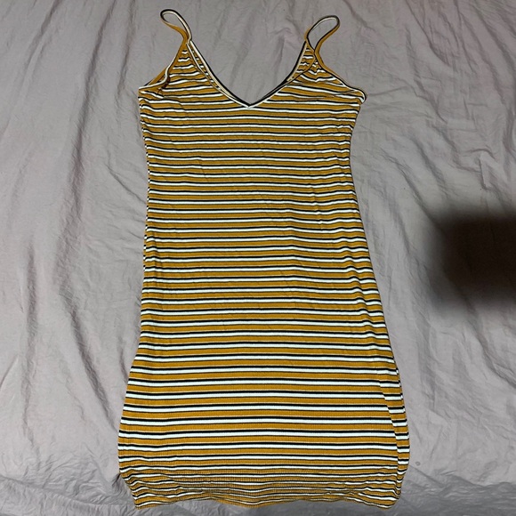 Forever 21 Dresses & Skirts - Cute sundress for warmer days. Never worn!